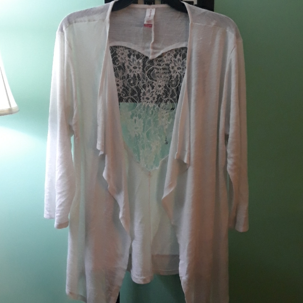 No Boundaries White Floral Heart-Cut Cardigan